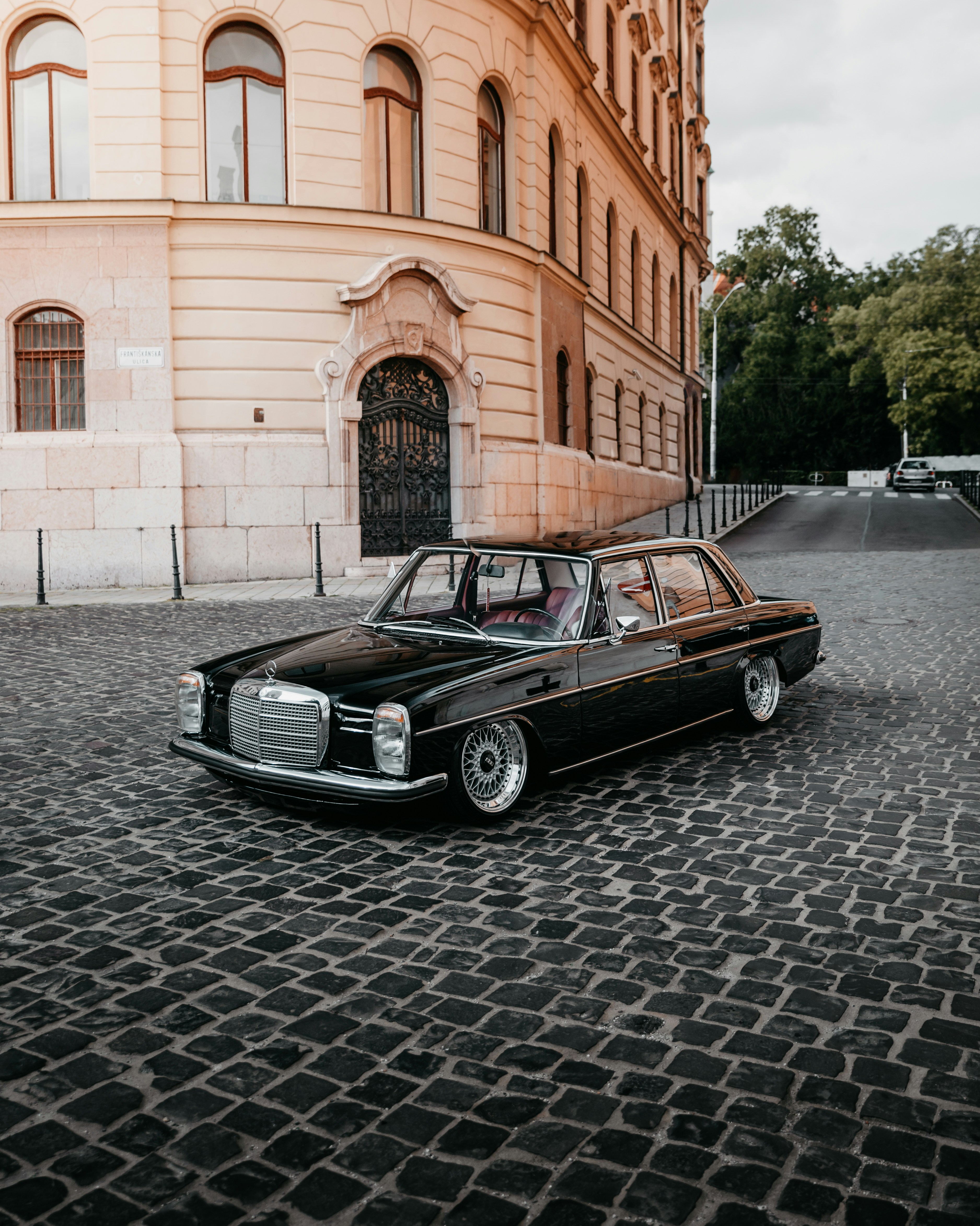 Low Car Pictures Download Free Images On Unsplash