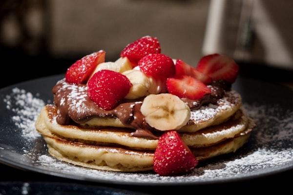 Bananenpannenkoekjes met frambozen — receptfoto
