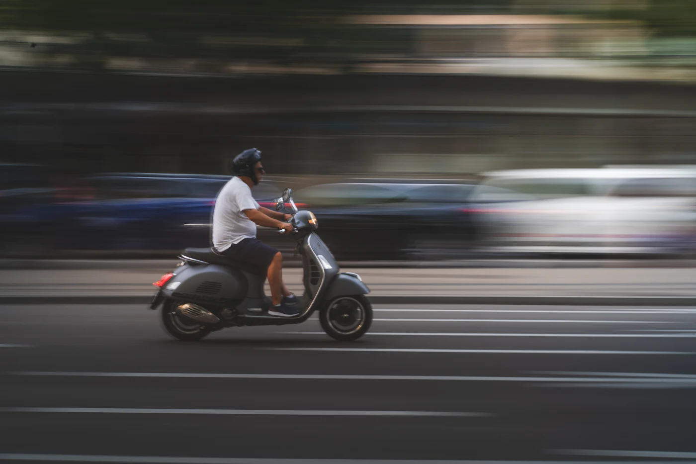 Scooterrijder tijdens de scooter praktijk in 1 dag