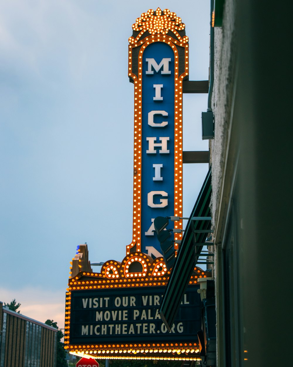 UNKs led signage during daytime