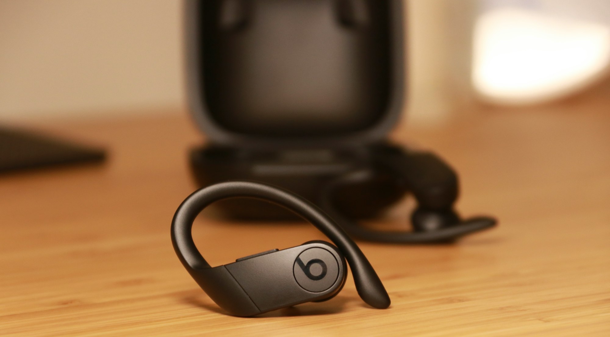 black and gray bluetooth headset