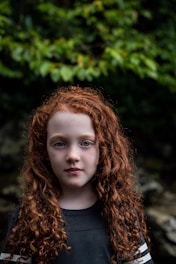 woman in black crew neck shirt