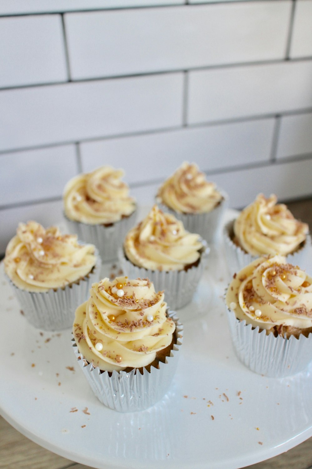 cupcakes on white ceramic plate