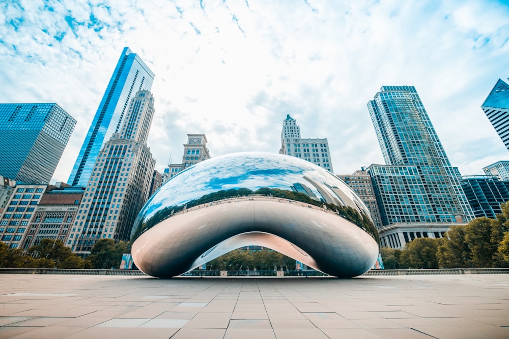 cloud gate in city during daytime