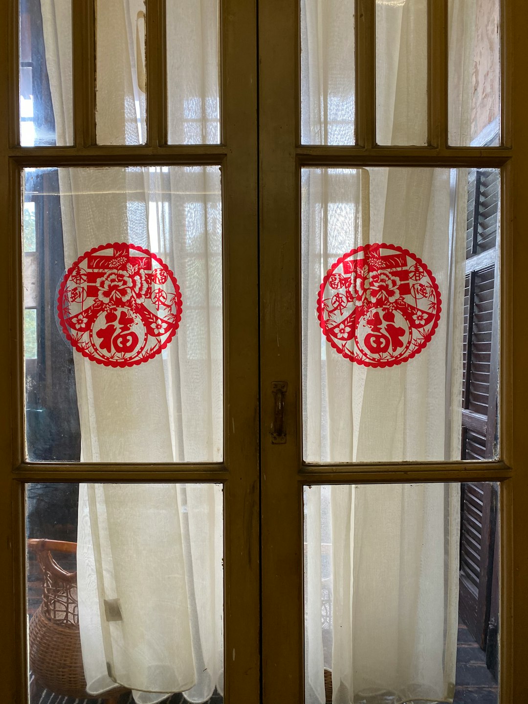 red and white floral round decor