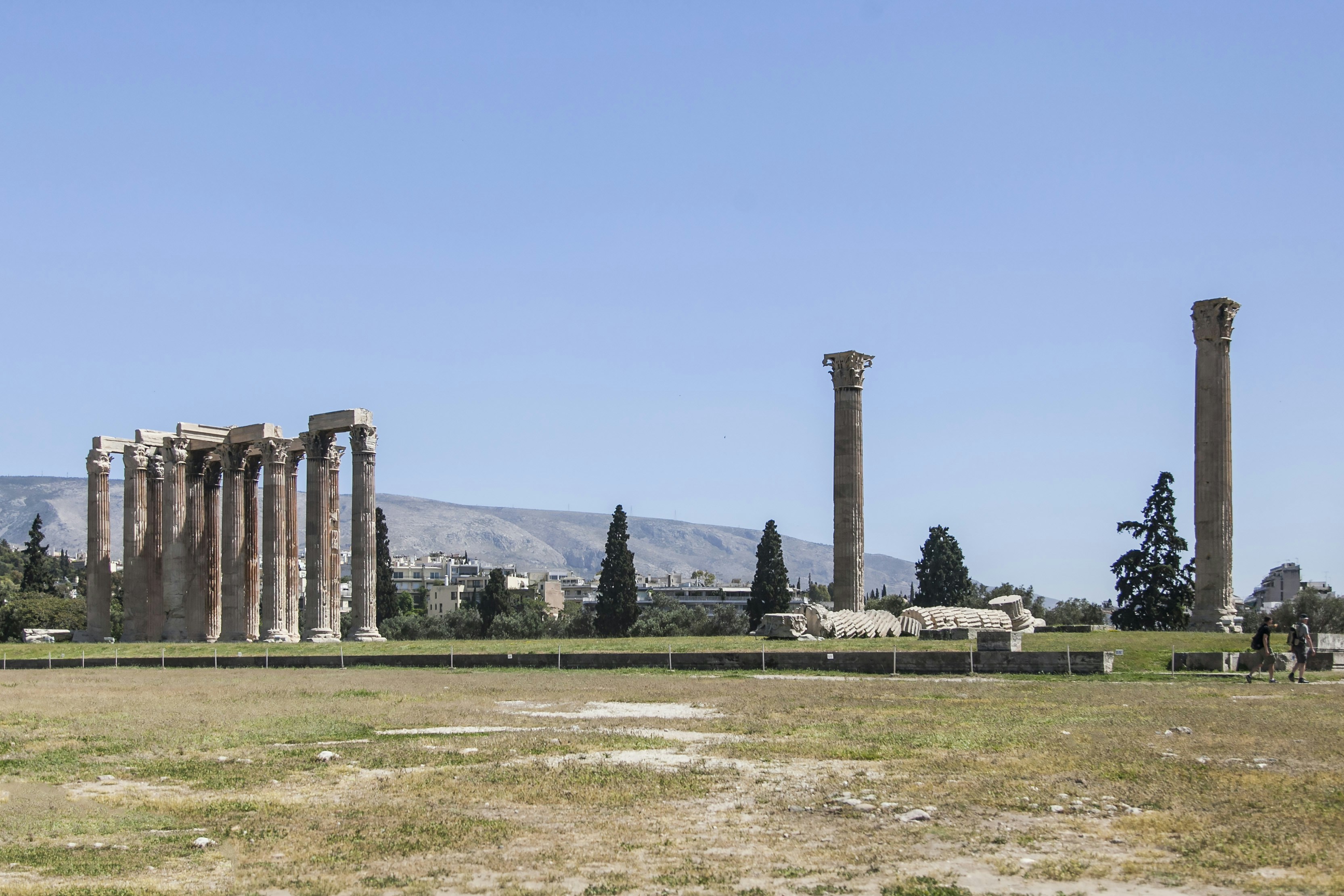 Kekaguman Abadi: Menjelajahi Temple of Olympian Zeus, Ikon Megah Athena