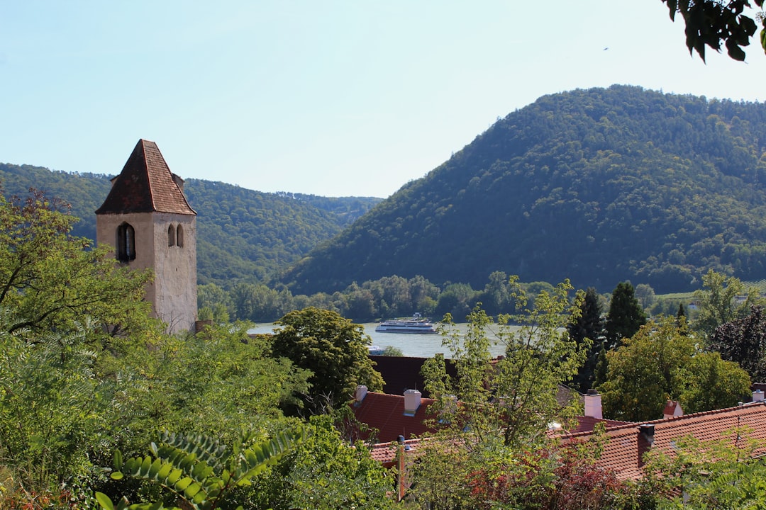 Découvrez la beauté de la nature en croisiere sur le Danube.