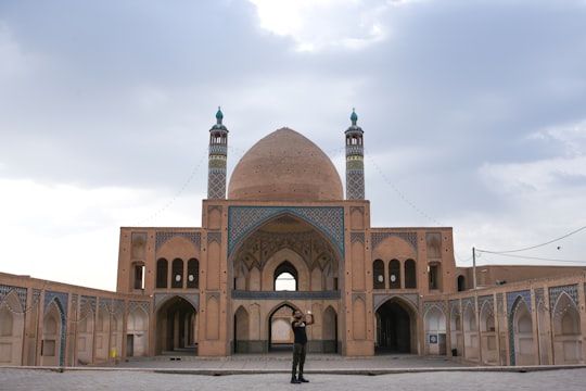 Agha Bozorg mosque things to do in Abyaneh