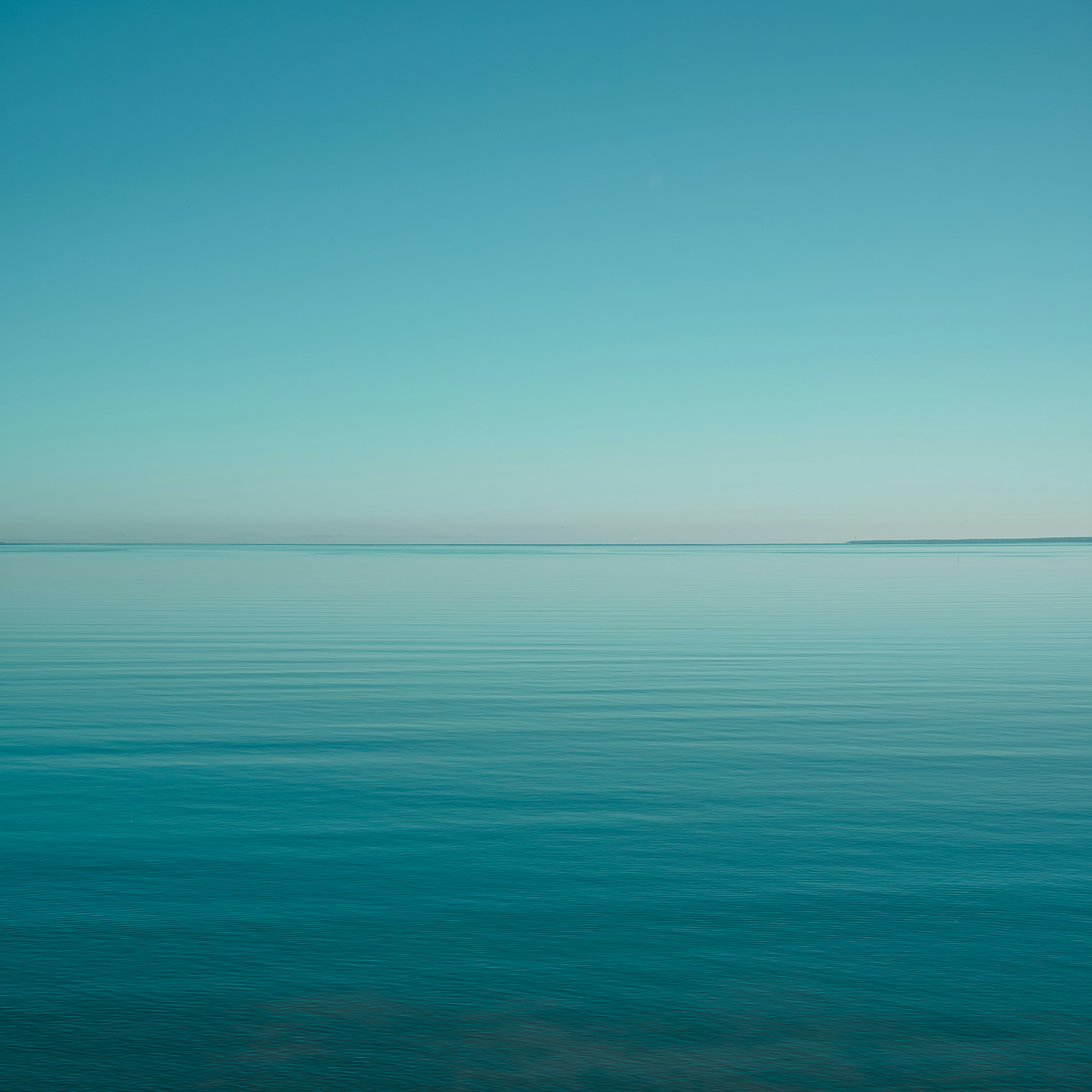 2025-09-24 - 以往的工作經歷，還沒有遇過所謂的「世代鴻溝」。近期，讓我體會到了，什麼就做代溝。不是年齡的問題（雖然當事人確實是長輩等級），而是心態上的古板與沒有與時俱進，喜歡訓話，講10年前的風光偉業（雖然大