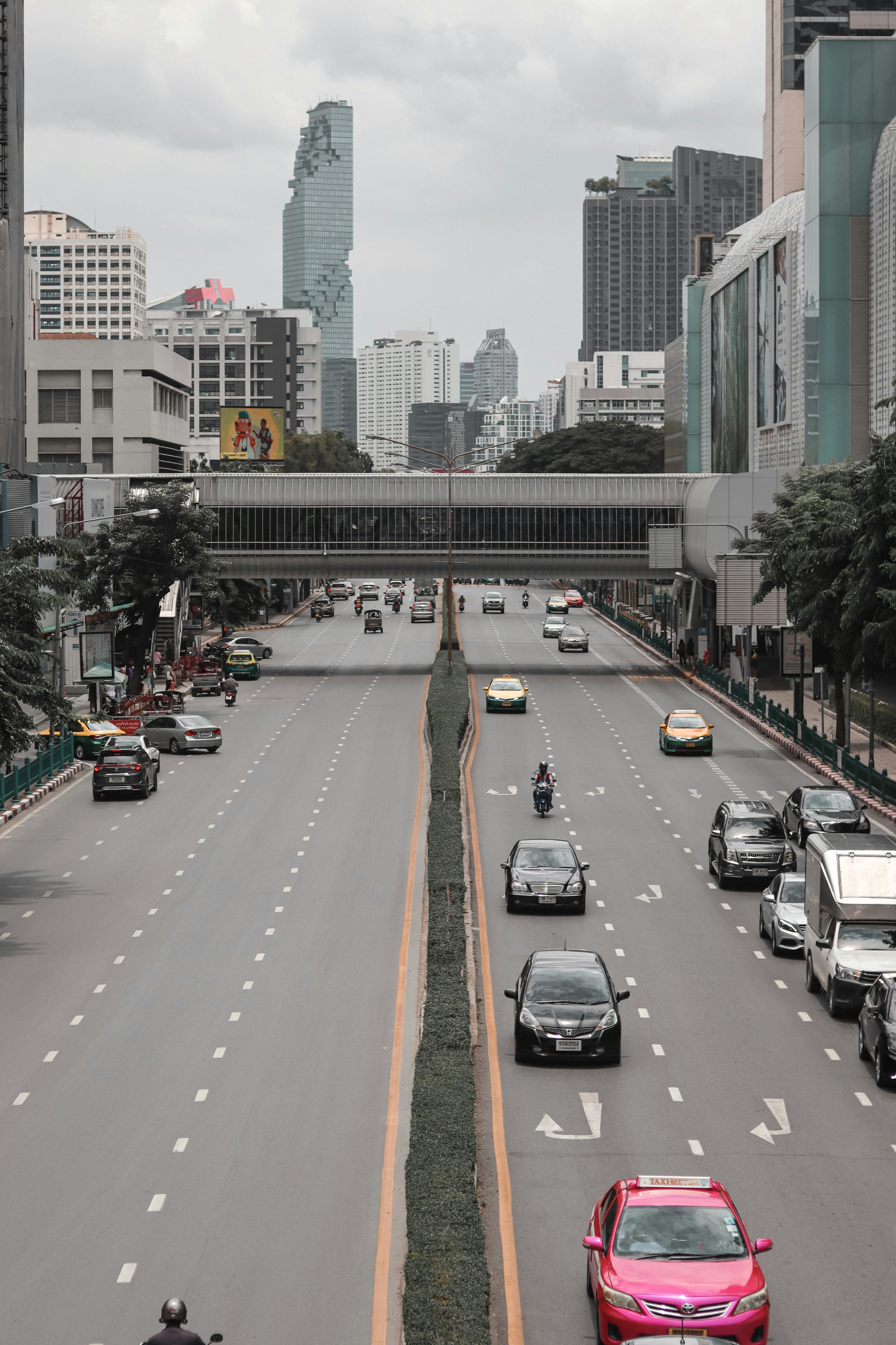 "Kriss Residence Bangkok"