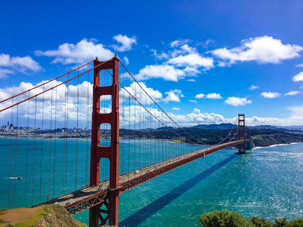 Une vue du Golden Gate Bridge à San Francisco, Californie