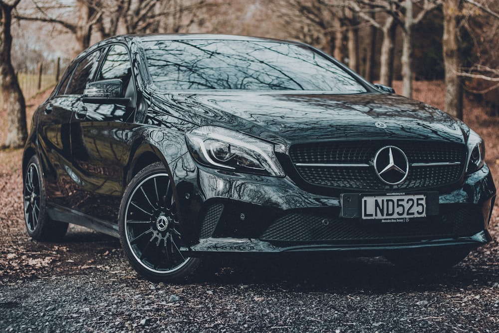 Mercedes Benz Clase C negro