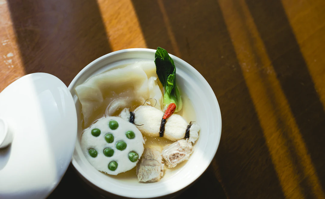 Canh củ sen hầm sườn