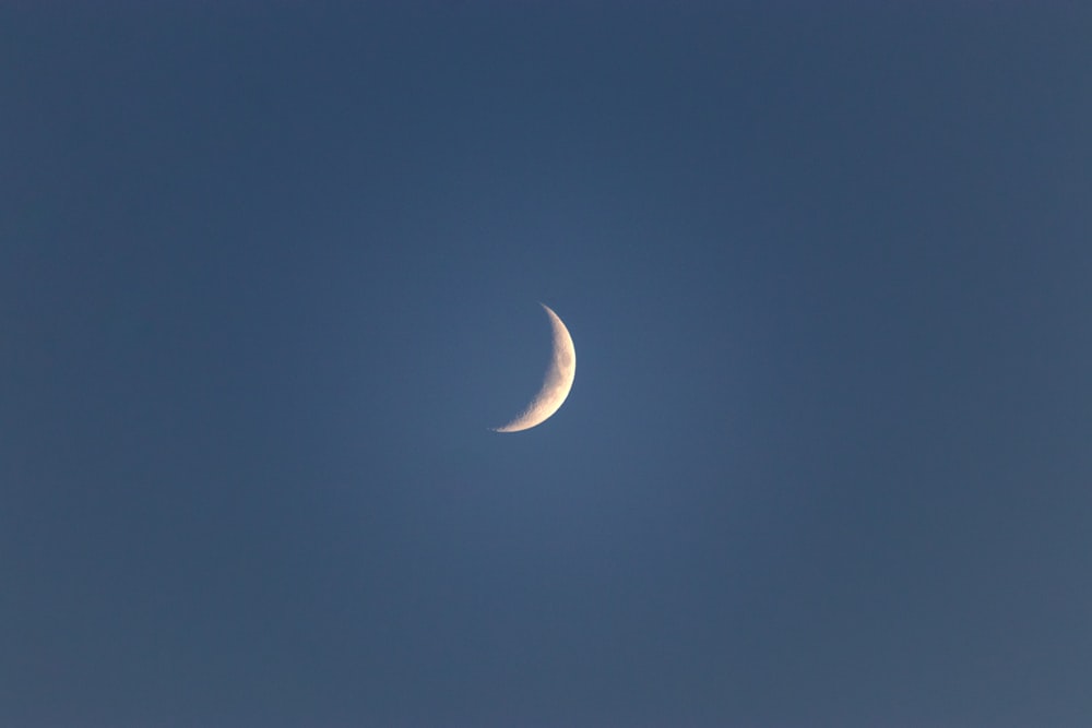 crescent moon in the sky