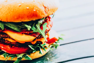 burger with lettuce and tomato