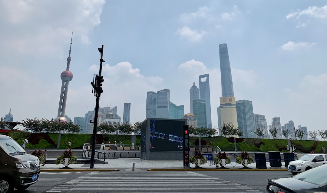 Landmark photo spot The Bund 上海市人民英雄纪念塔