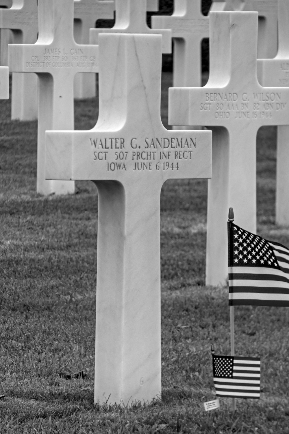 us a flag on white cross