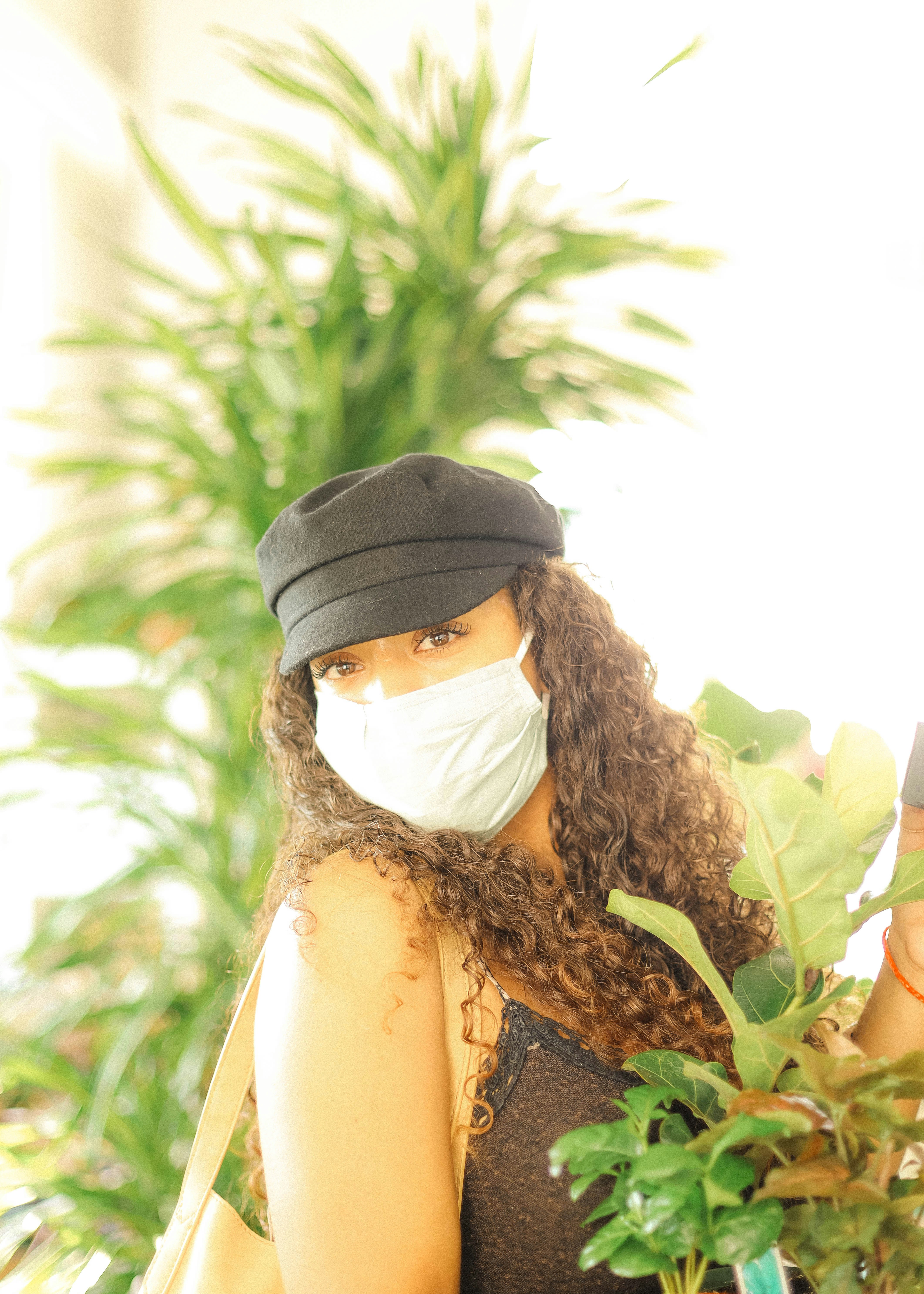 gray computer monitor