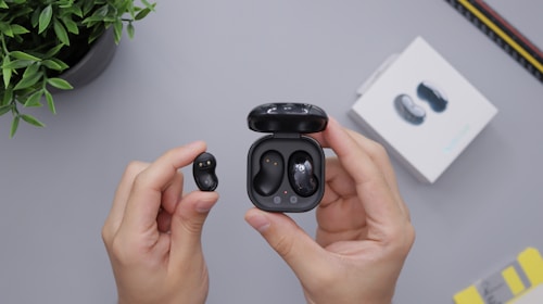 Wireless Earbuds view 3