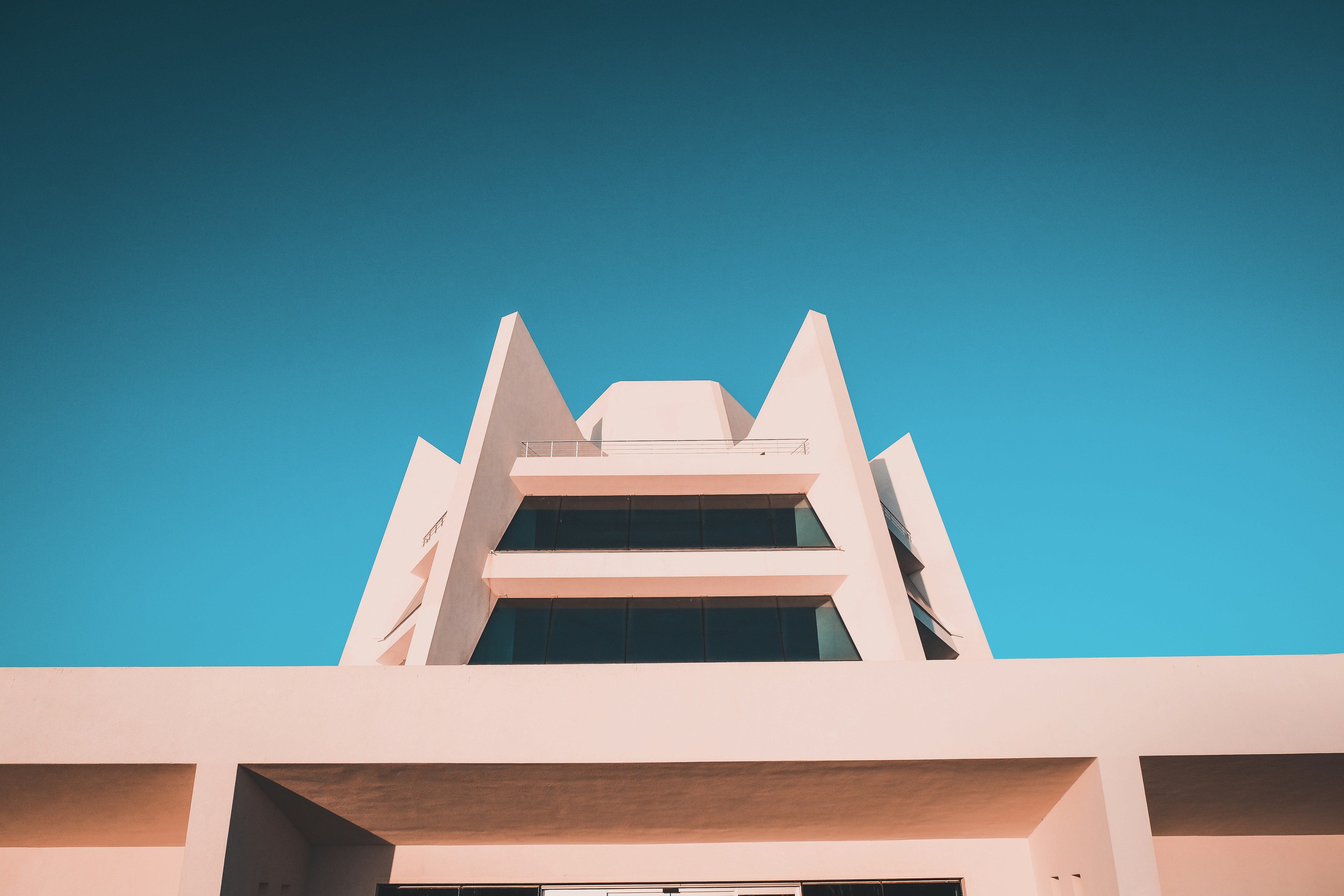 Photo by sammoghadam