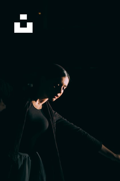 Woman in black long sleeve shirt photo – Free Person Image on Unsplash