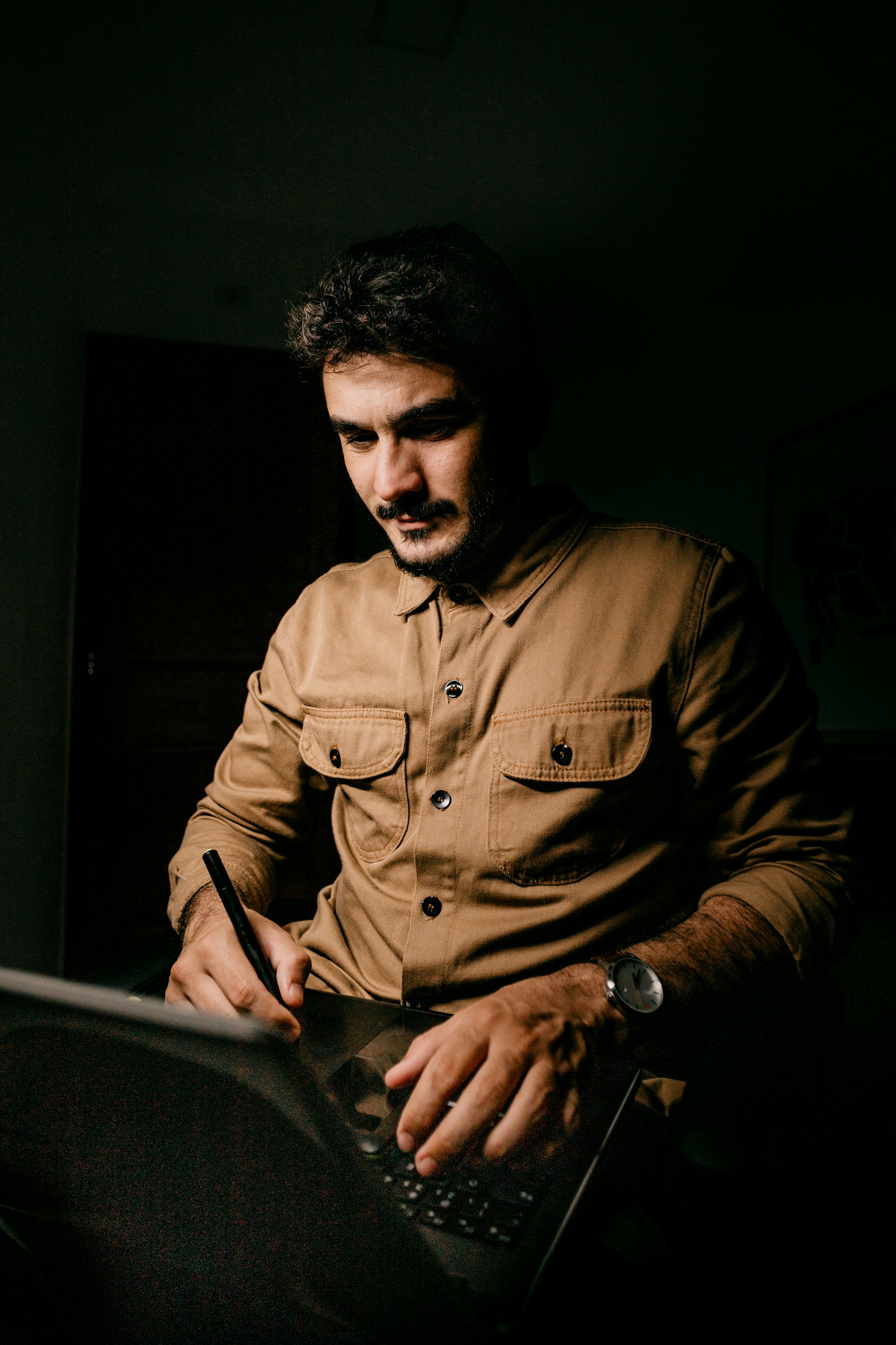 black and white bed linen