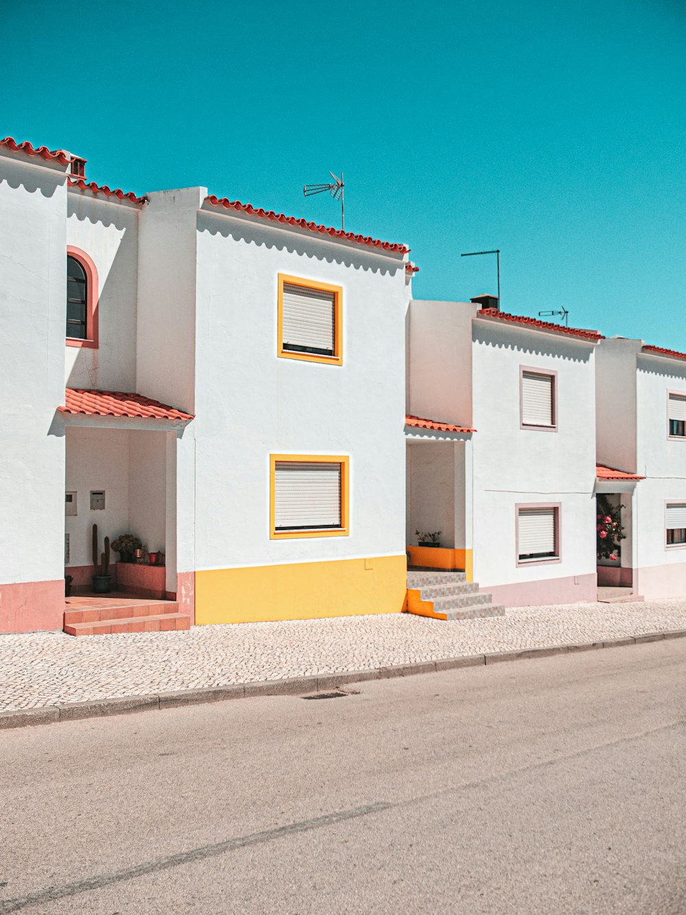 white and yellow concrete building