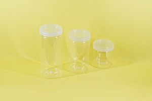 Pots en verre minimalistes élégants