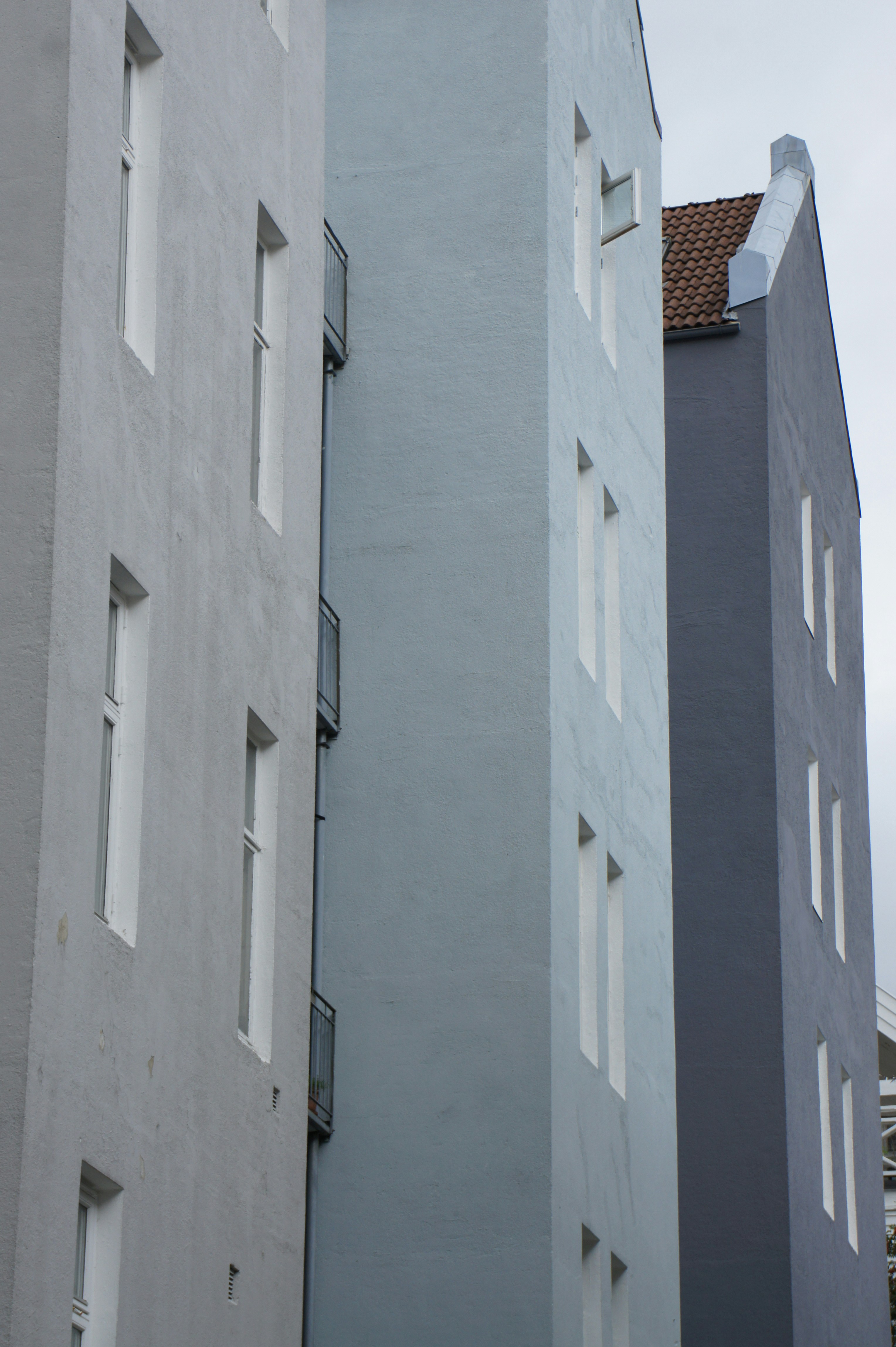 gray concrete building during daytime
