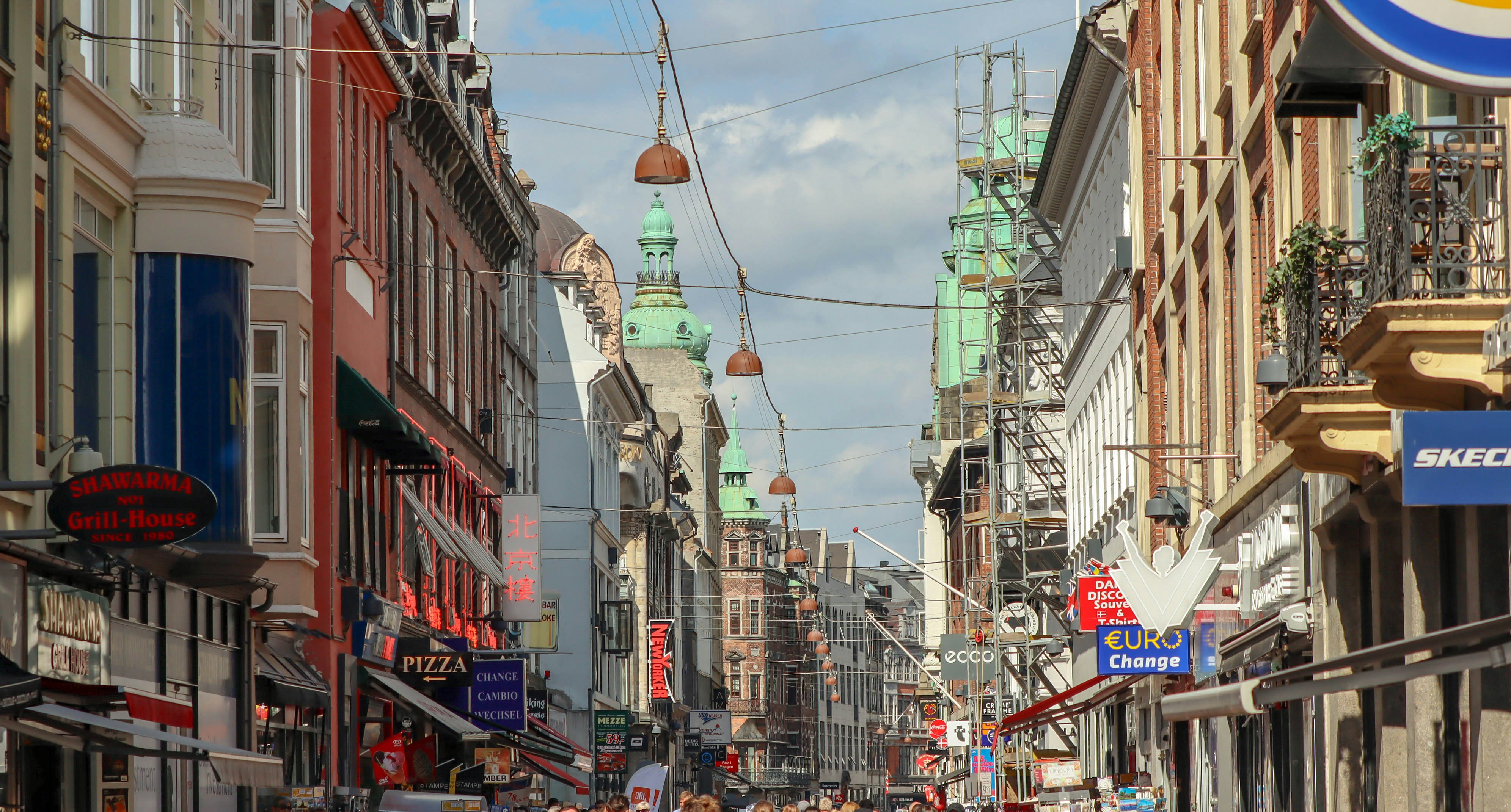 Photo by sakshamsafefly