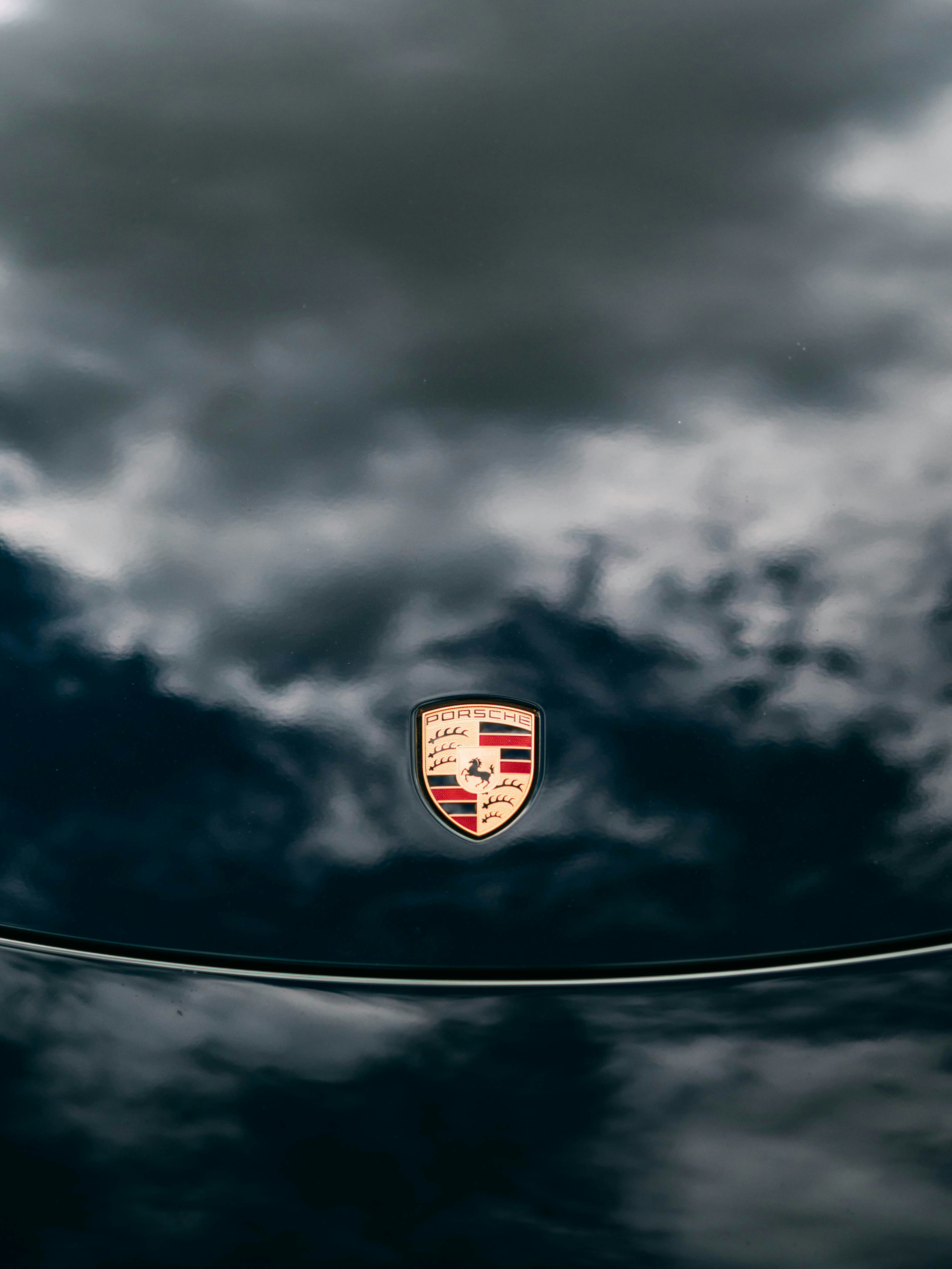 雲のあるハートのグレースケール写真の写真 Unsplashで見つける壁紙の無料写真