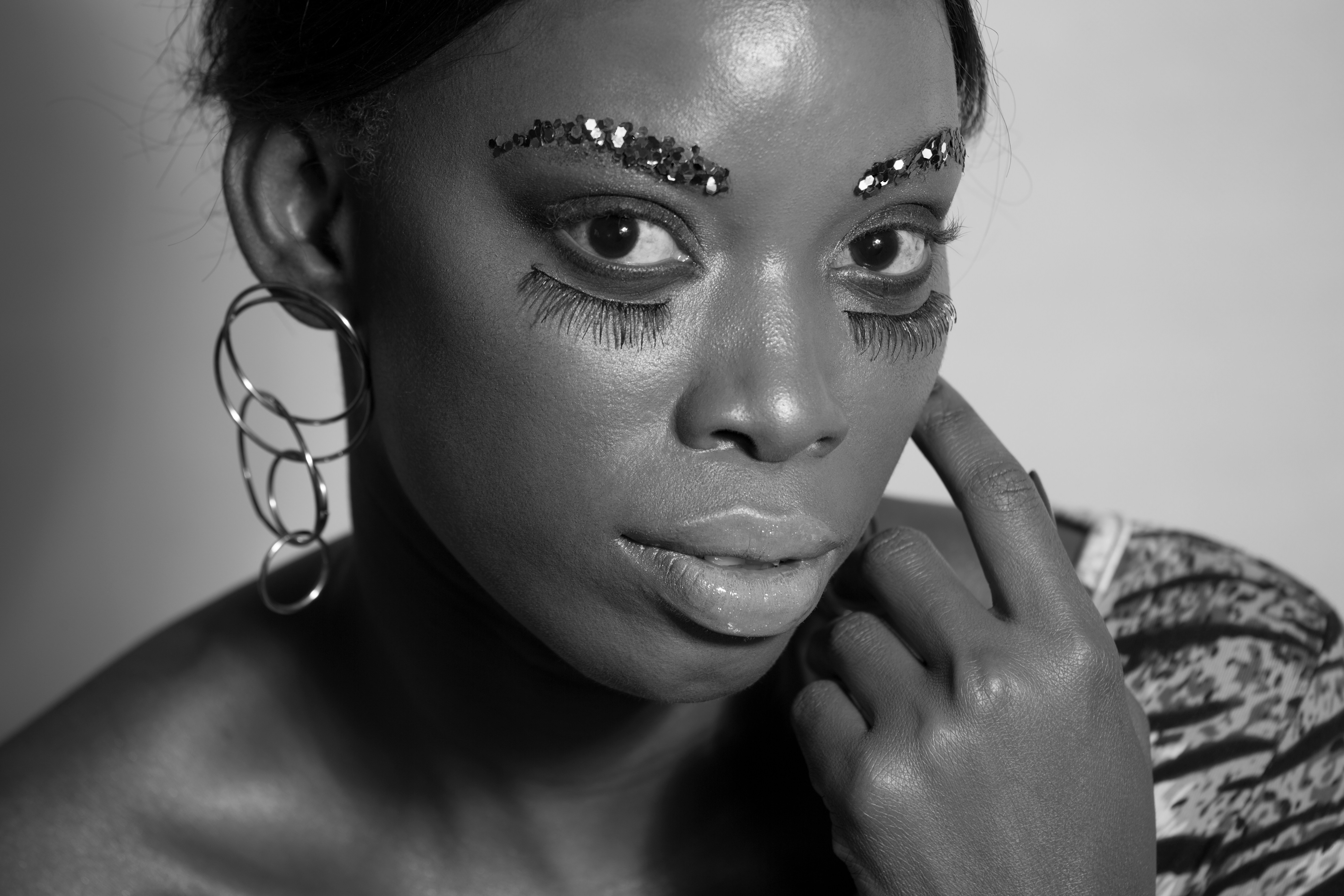 Gib me money, the saying that millennials are using to con the elderly