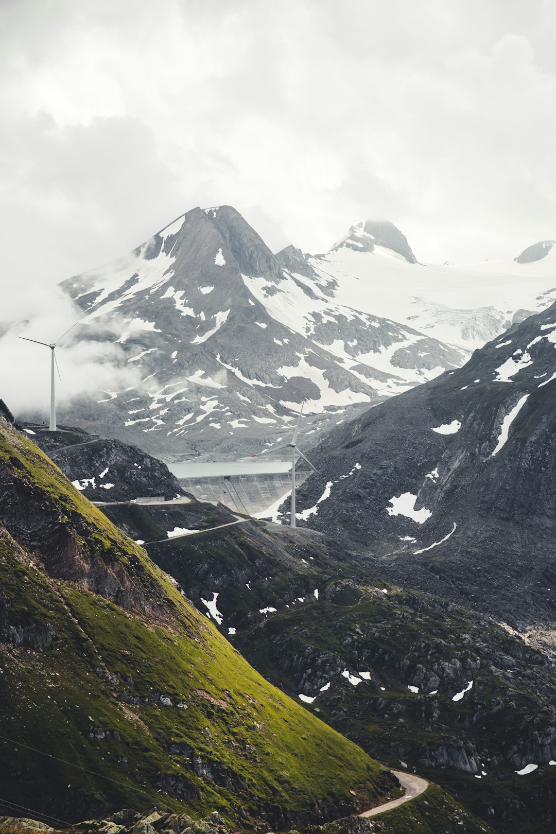 snow covered mountain during daytime