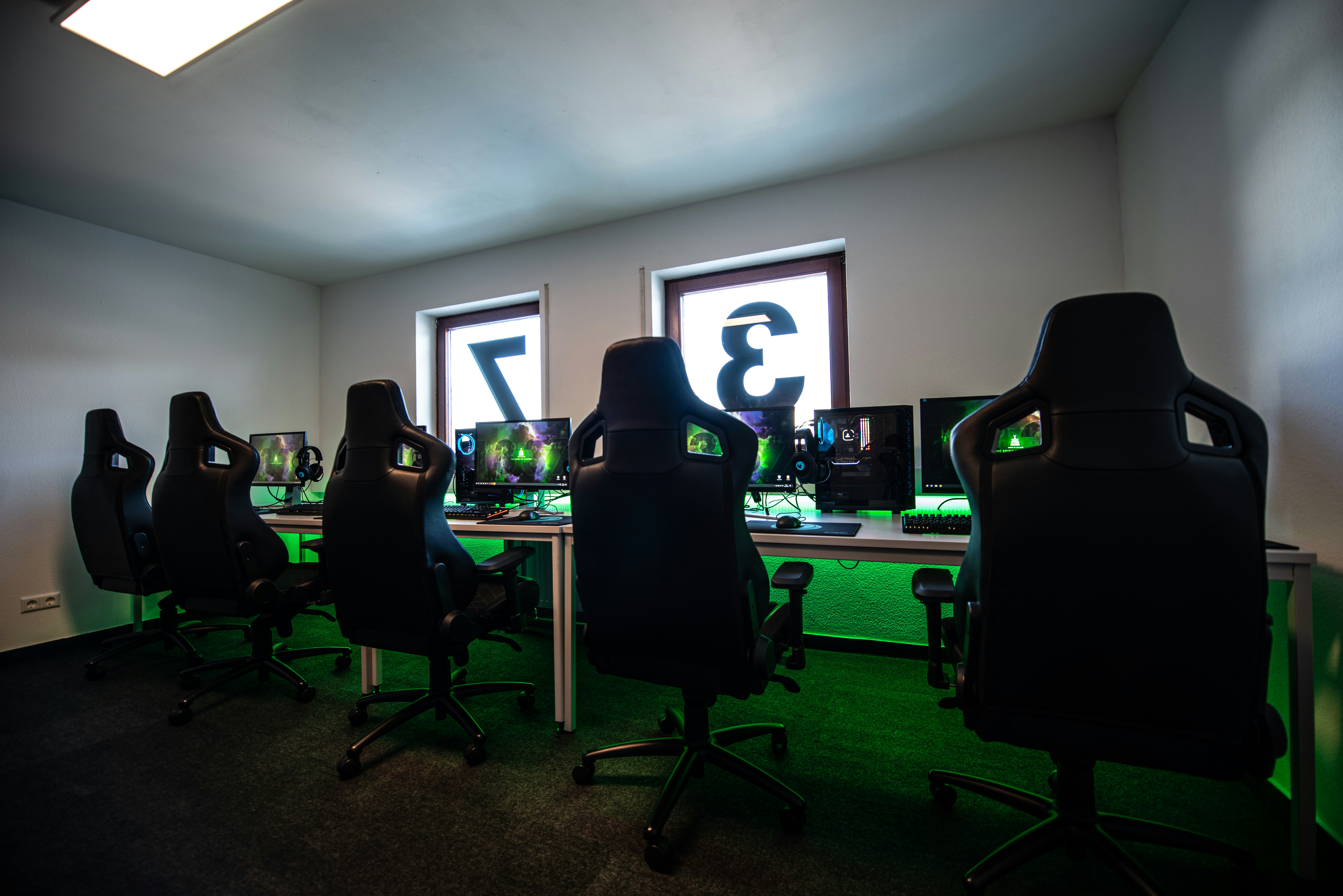 Teams, Clans and Organisations A location to meet, game, work & party. 24 and more ready to go gaming setups are waiting for you. We have consoles, a billard table and much more. Every event here will be an unforgettable