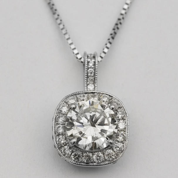 silver diamond studded heart pendant necklace