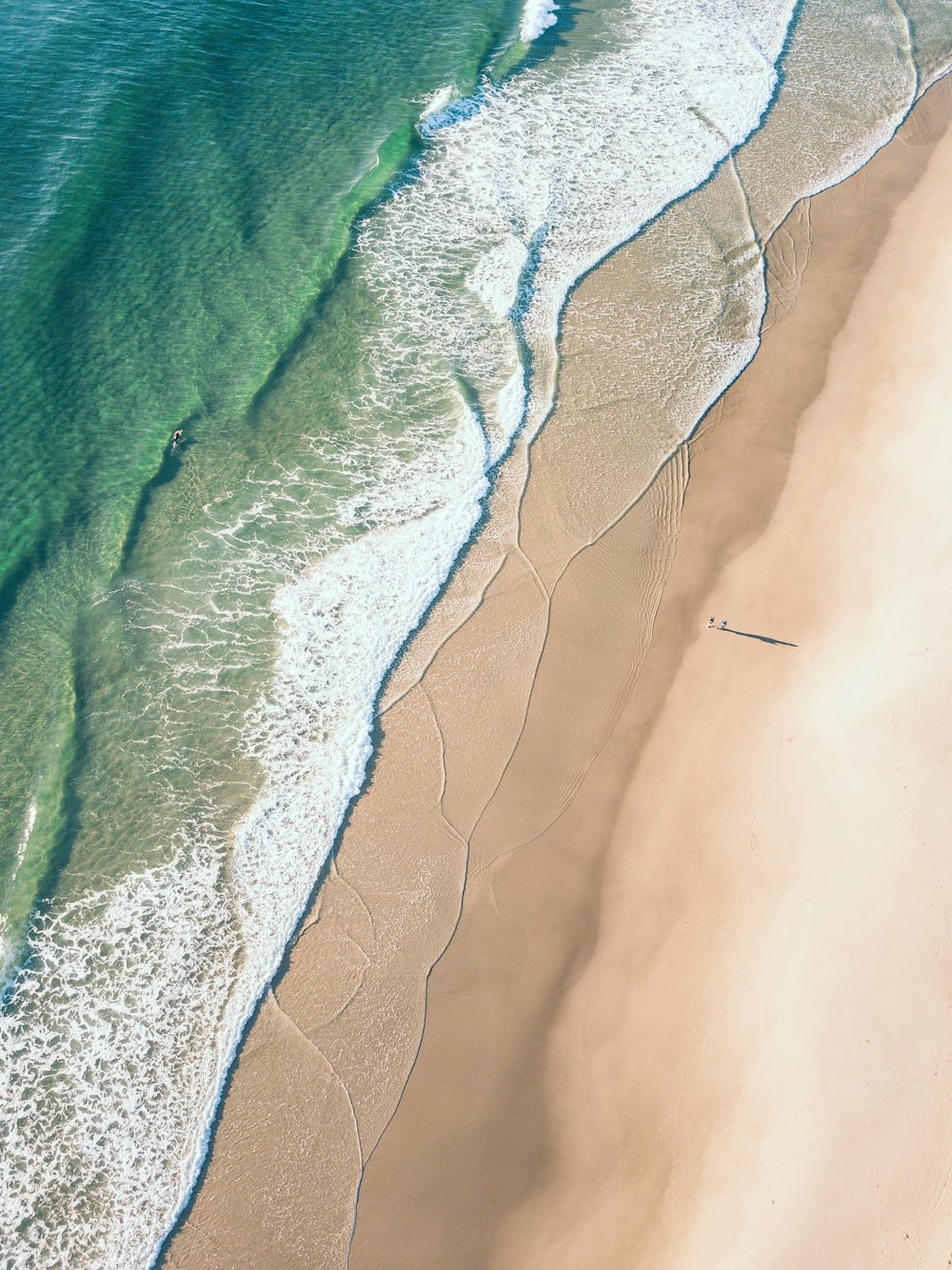 Vue aérienne de la plage pendant la journée