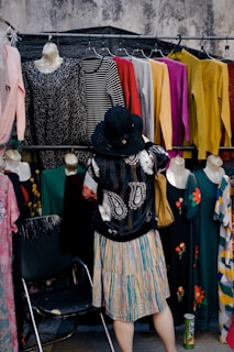 womens black and white traditional dress