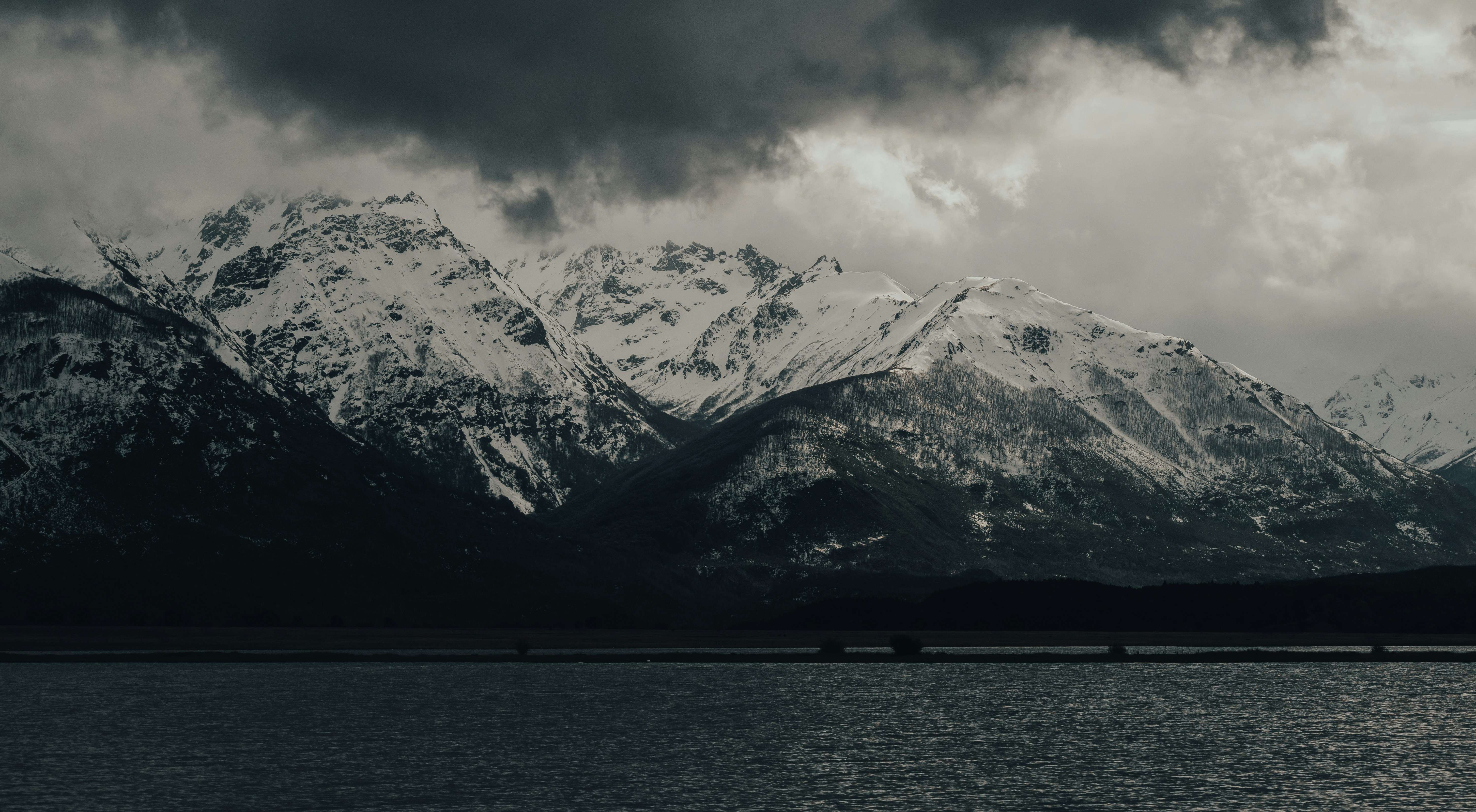 Photo by gasparzaldo