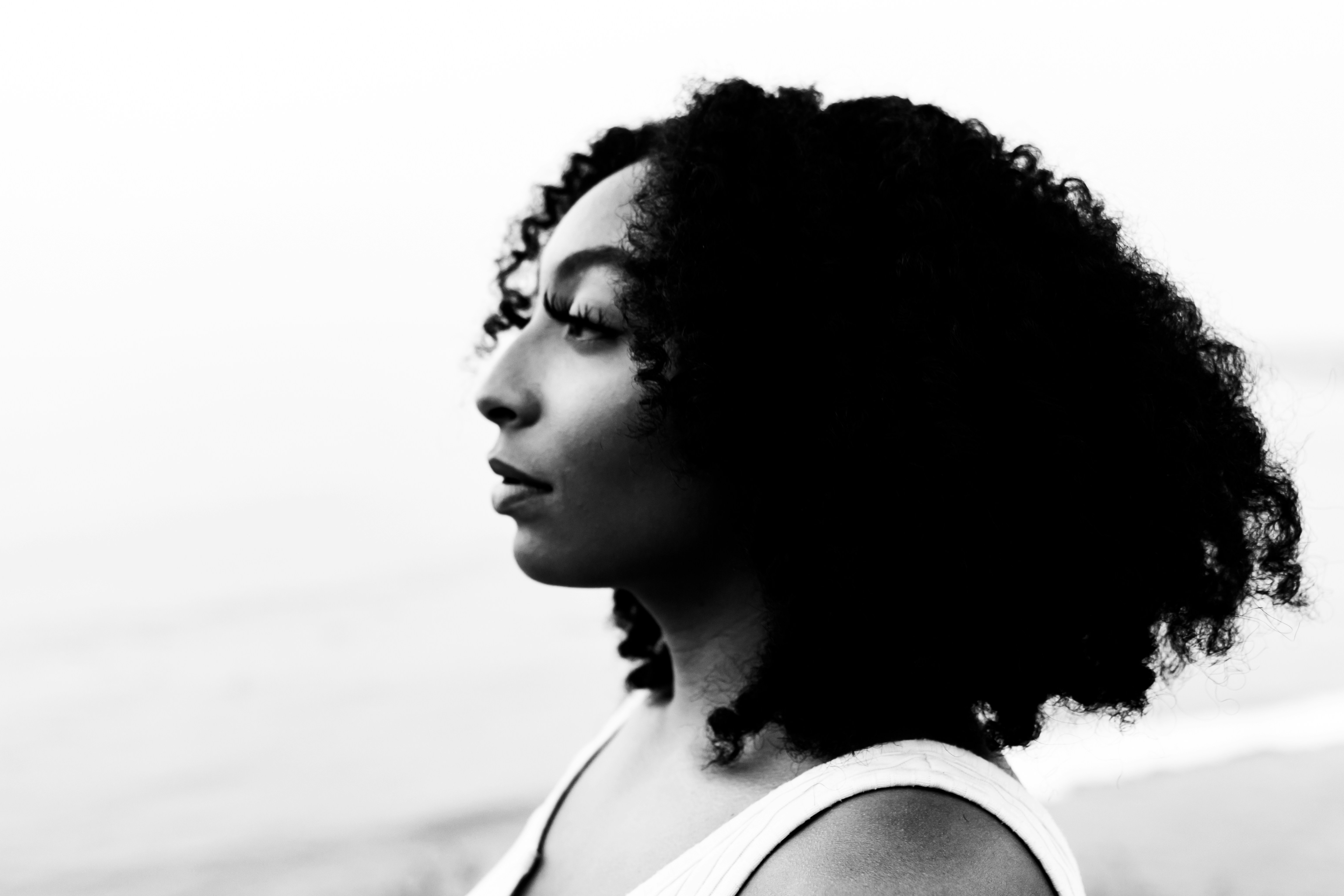 * **진실 혹은 환상? 심령사진 속에 숨겨진 놀라운 이야기**
* **소름 돋는 심령사진 미스터리, 당신의 눈을 의심하게 될 겁니다**
* **영혼의 흔적? 과학으로 설명할 수 없는 심령사진의 세계**
* **[경고] 보면 찝찝한 심령사진, 당신의 용기를 시험하세요**
* **찰나의 순간, 영원히 풀리지 않을 심령사진의 비밀**