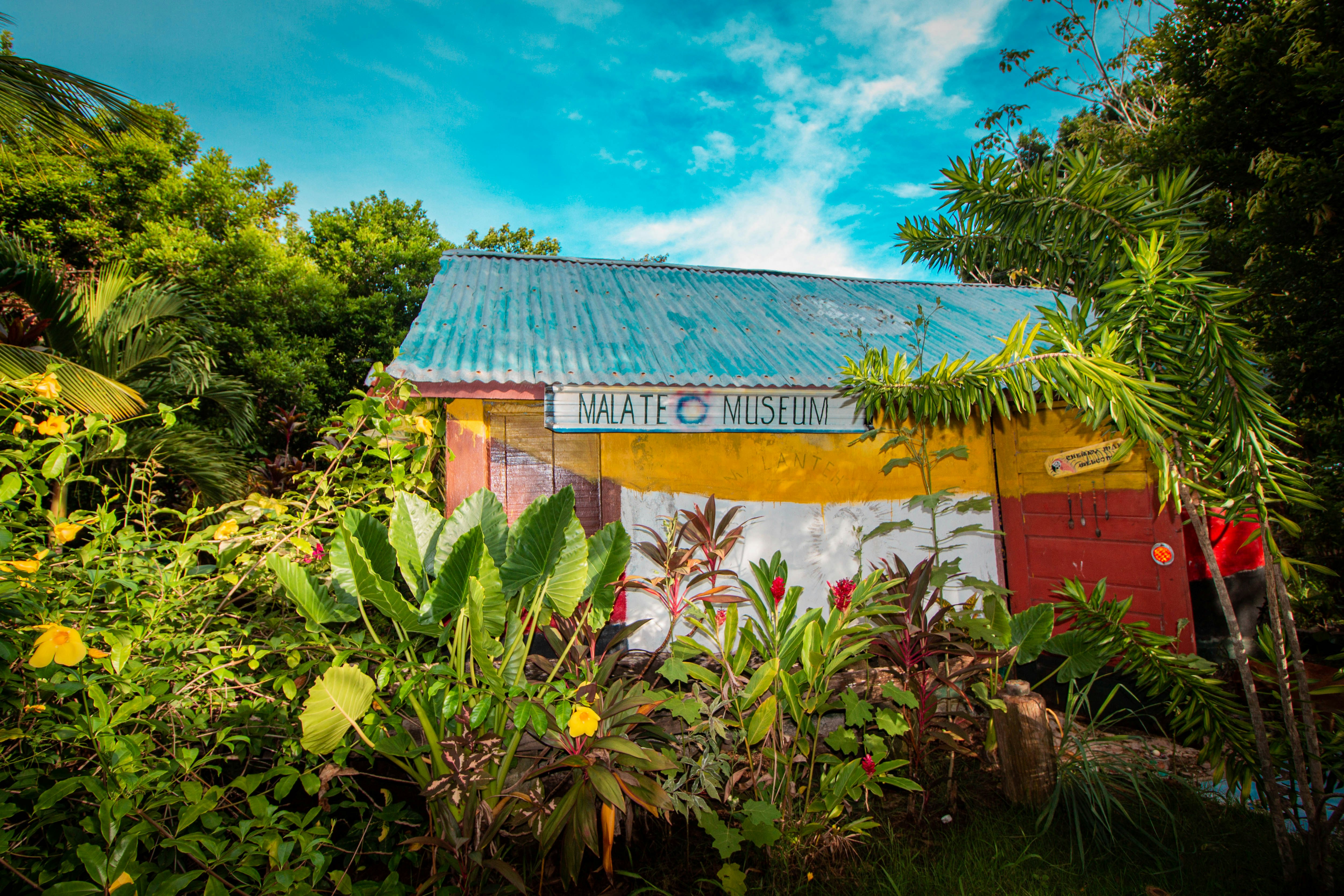 Stay online in the Belize with a prepaid eSIM from eSIMlii. Instant activation, no roaming charges, and reliable coverage.