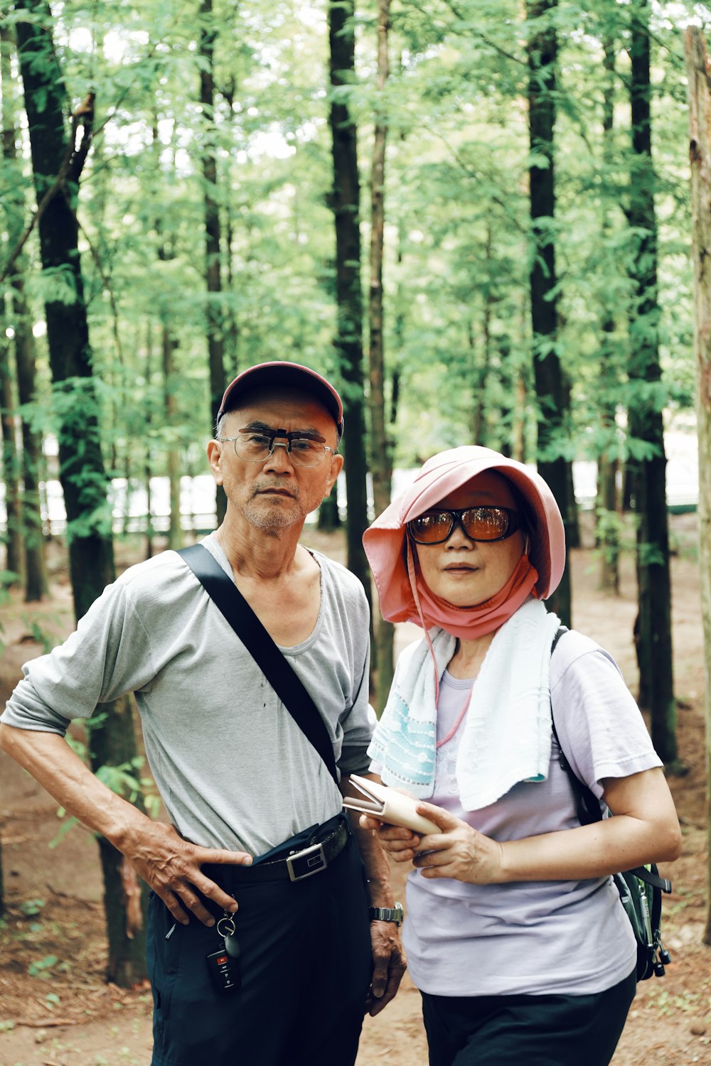 man in white crew neck t-shirt beside woman in white crew neck t-shirt