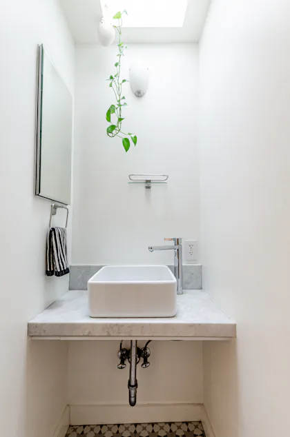 Kitchen faucet and sink repair