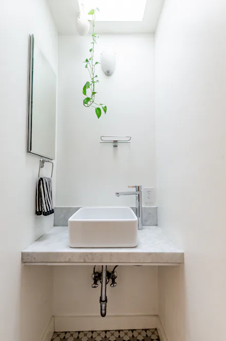 Kitchen faucet and sink repair