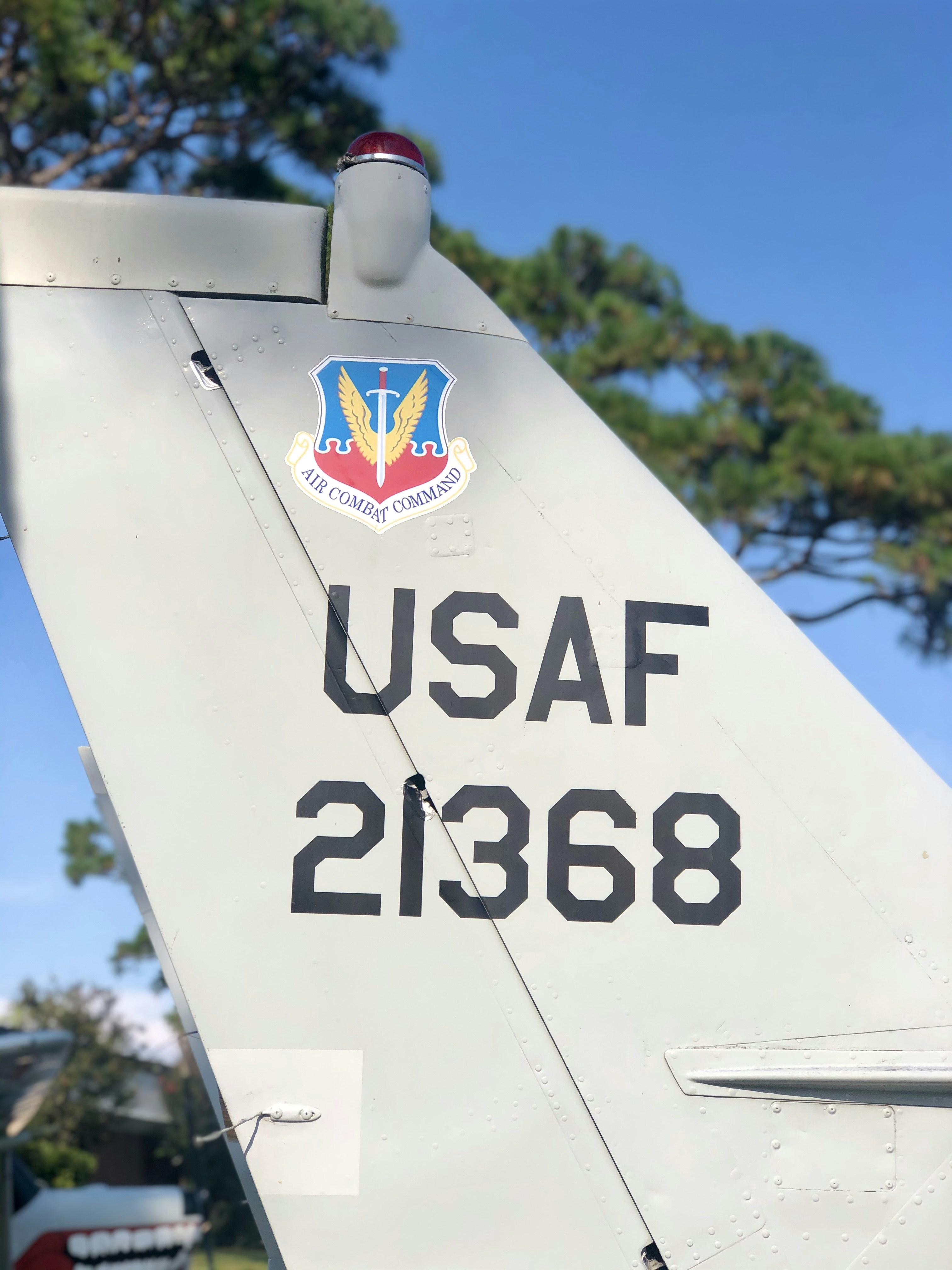 Nahaufnahme der Seite eines Kampfjets