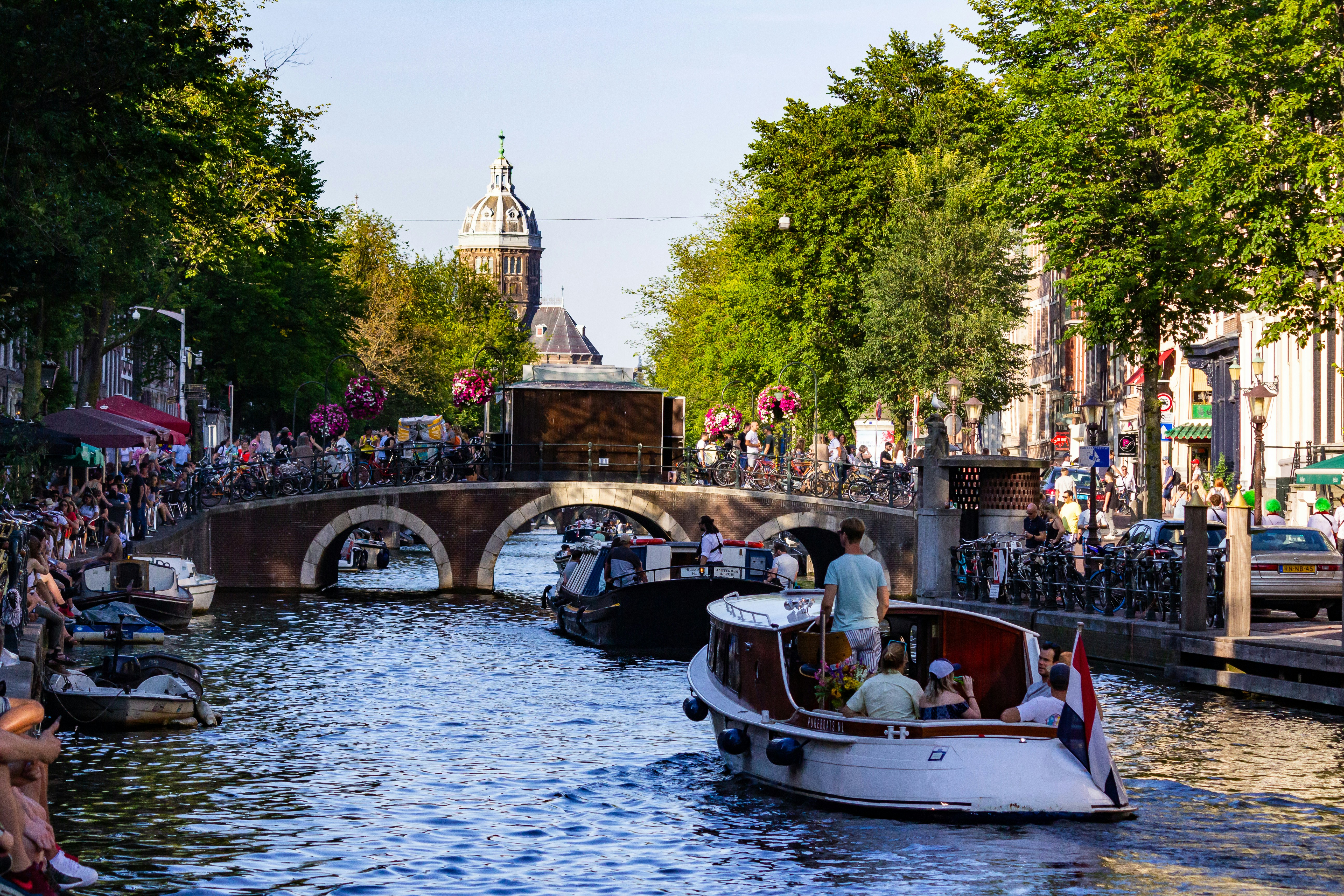 Canal cruise tour