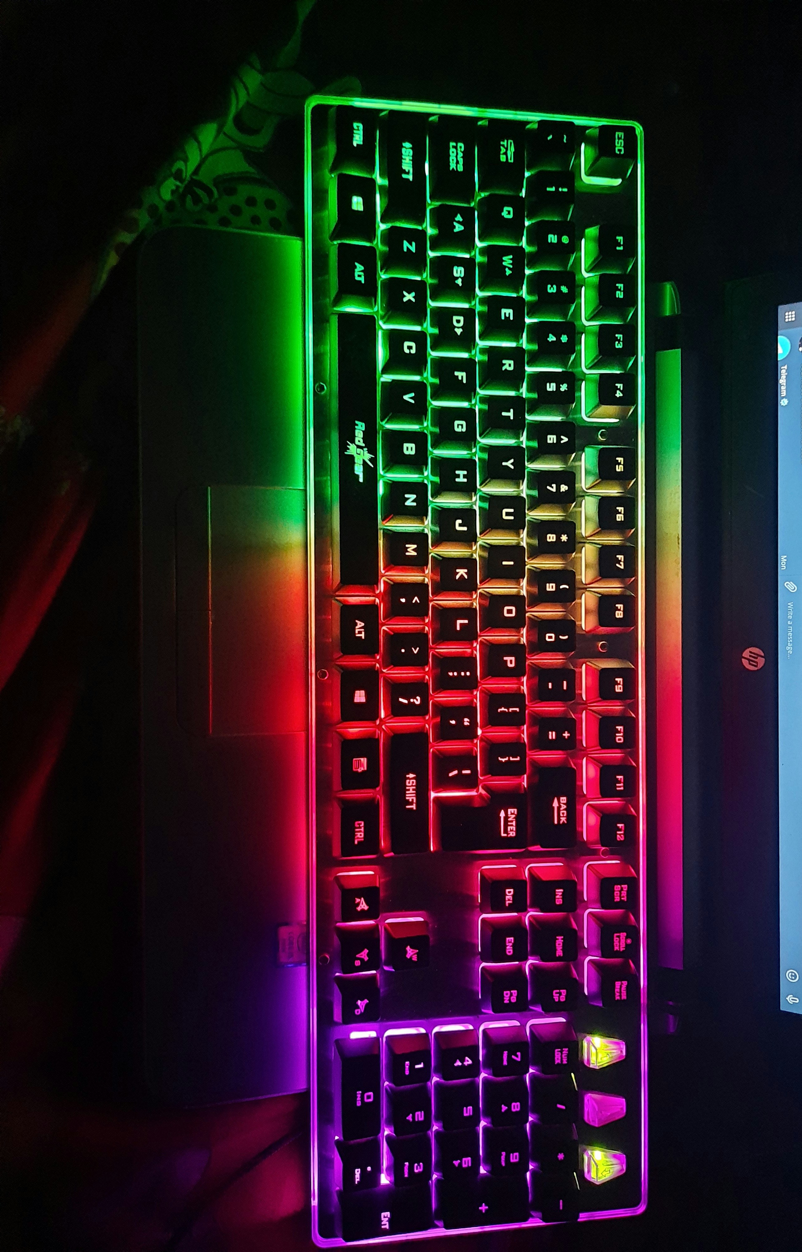 Teclado mecánico táctil