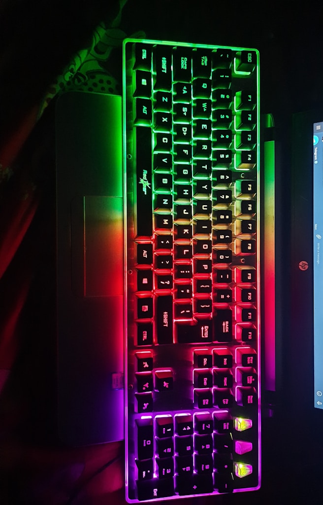 Teclado Mecânico RGB