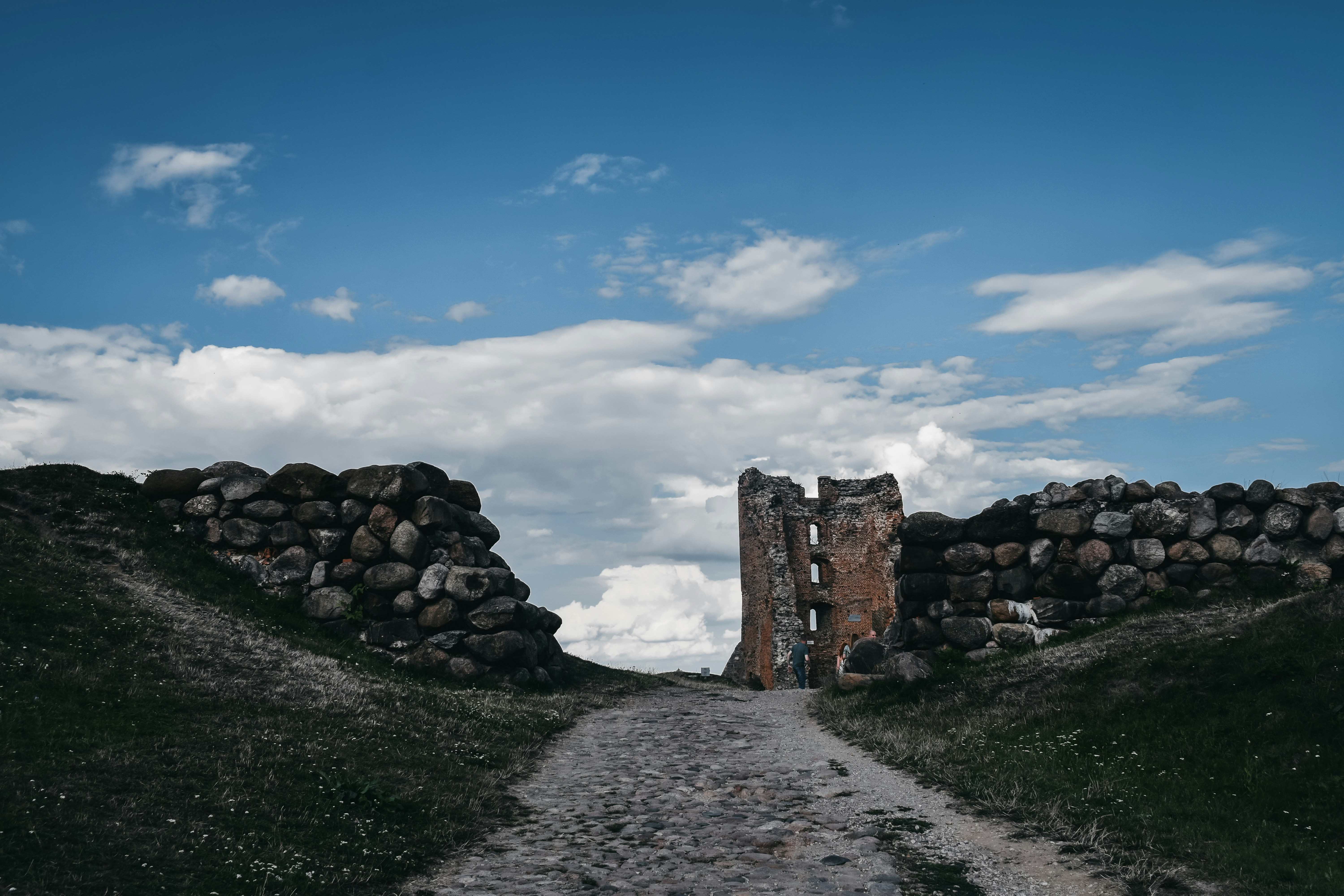 Photo by darya_tryfanava