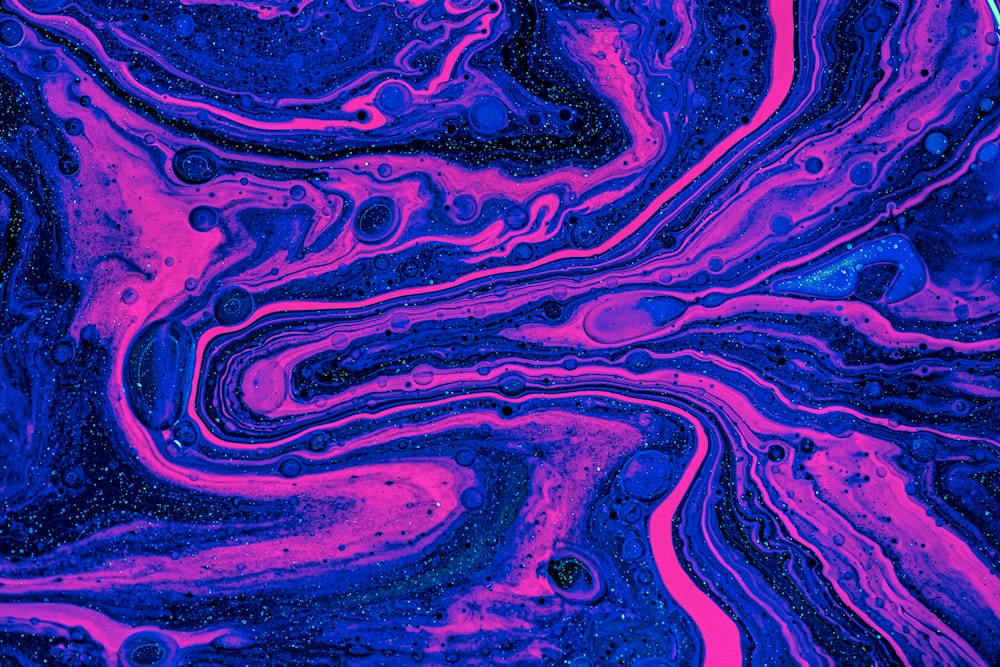 peinture abstraite violette et bleue