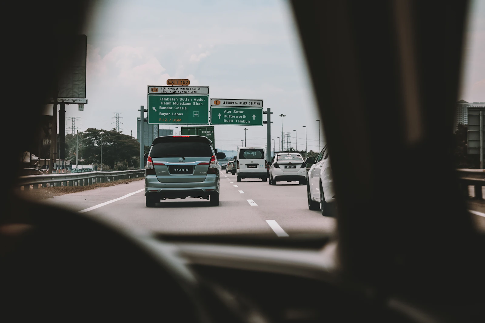 Traffic approaching an expressway junction in Malaysia